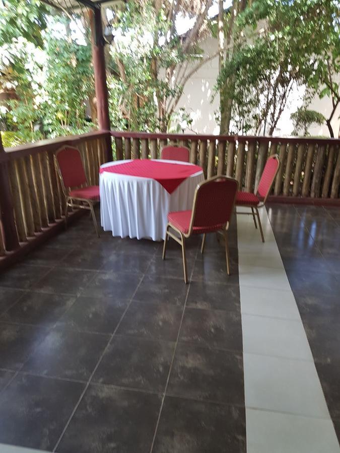 The Noble Hotel & Conference Centre Eldoret Bagian luar foto